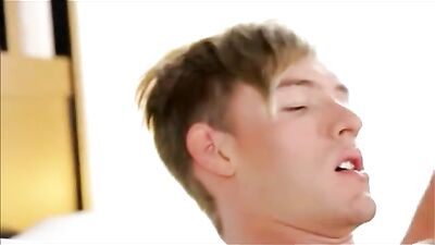 Flip Fuck Blonds: Action Bareback Cum Shots!