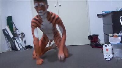 Tony Tiger Unleashes His Cock in an Amateur Web-Cam Solo!