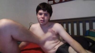 Two Boys Have Fun on Cam: Oral Web-Cam Ass Play