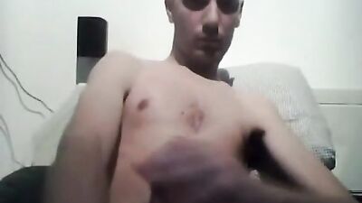 Online Amateur Handjob: Masturbating to the Max!