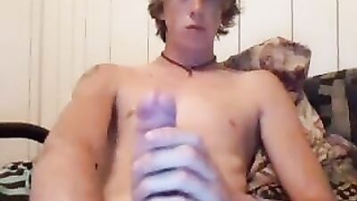 Blond Surfer with Thick Cock Webcam Show: A Blast of Man Meat for Gay Porn Lovers!