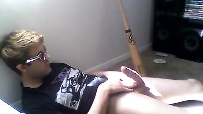 Young Amateur Strips Off & Jerks Off!