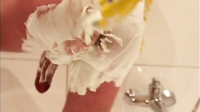 Shave & Cumshot - A Gay Porn Fantasy Come True!