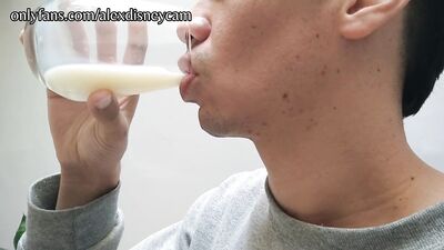 Alex food fetish, get horny taking hes break on the dining room