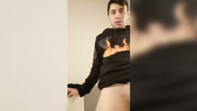 Amateur Guy Has A Beautiful Cock That He Wants To Stick In Your Mouth