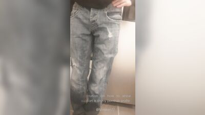 I love pissing my jeans!
