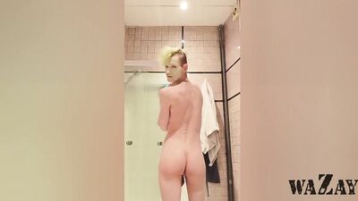 DryDecember Day 8 Quick clip before shower ????