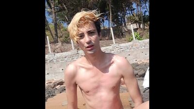 Twink at beach ⛱️