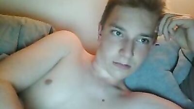 Young Webcam Cummer Exposes His Amateur Ass on GayTube18