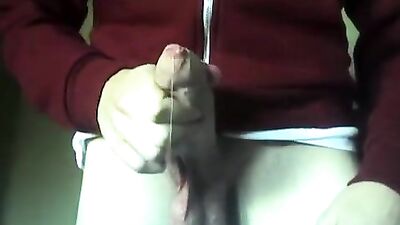 Le*aking Gobs Of Pre: Amateur Web-Cam Solo Revenge!