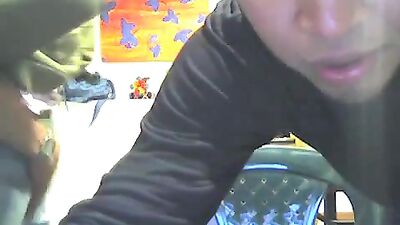 Threesome Delights: Amateur Cum Shots Galore!