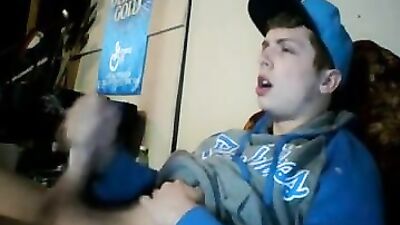 Gay Cam Cumshots - Amateur Web-Cam Action