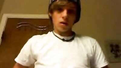 Jerking Twink Boy Show - Gay Porn Video!