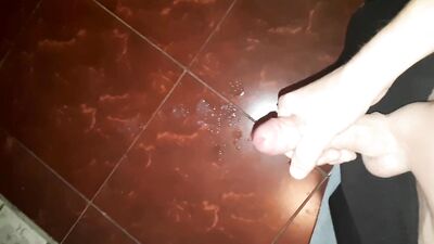 twink bathroom jerking