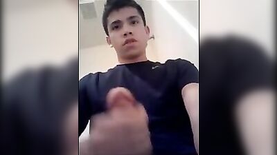 Web Cam Bathroom Fun: Cumming Amateur in the Shower!