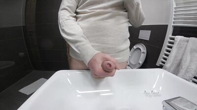 Jay lane having a quick play and cumming in the sink