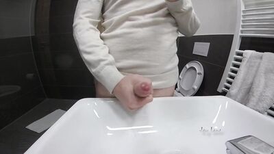 Jay lane having a quick play and cumming in the sink