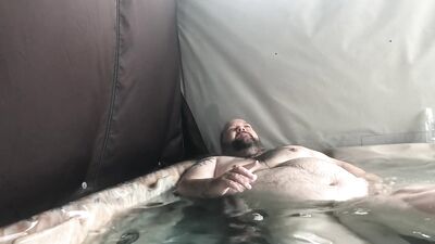 More hot tub fun avec mon très bon French-Canadian twink chaser sub boy