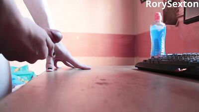 Big messy cumshot closeup