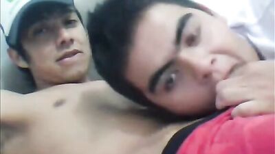 Gay Porn: Schoolmates And Boyfriends - Amature Oral Web-Cam