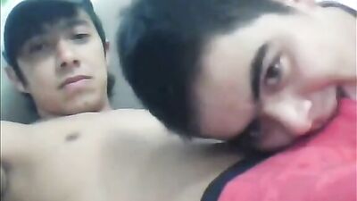 Gay Porn: Schoolmates And Boyfriends - Amature Oral Web-Cam