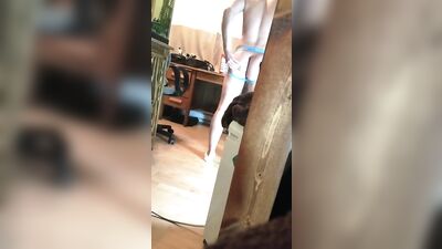 Toned teen cums on mirror