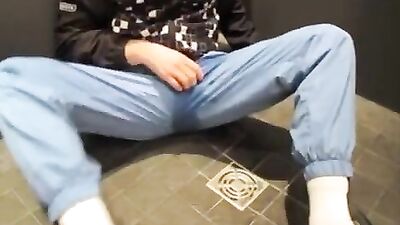 Trackies Troubles: Amateur Piss & Cum Fetish