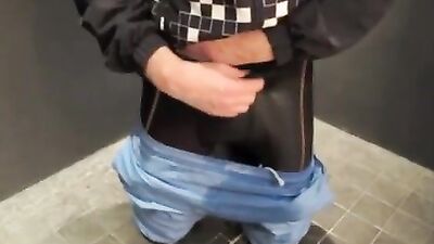 Trackies Troubles: Amateur Piss & Cum Fetish