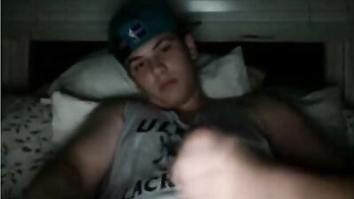 Oh! Raging Amateur Handjob - A Gay Porn Experience