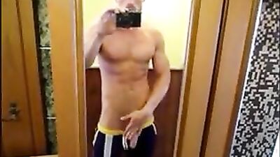 Exibiendose by Webcam: Raw Cum Shots and Handjobs for Amateurs!