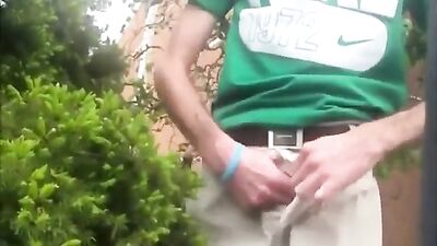 Backyard Masturbation: Nike Fan Gets Public!