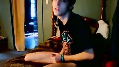 Young Cutie Masturbates: A Handjob and Amateur Cum Shot Delight!