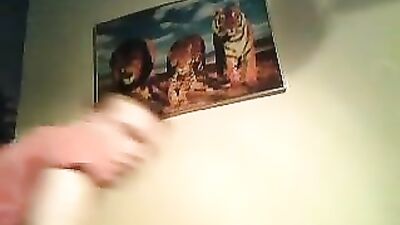 Hot Webcam Guy Masturbates in HD!