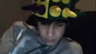 Young Solo Web-Cam: Smooth Teen Boy Cumming