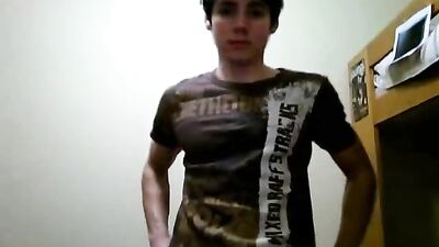 Gay Muscle Boy with Super Abs Web-Cam Flexes and Shows off His Ripped Body!