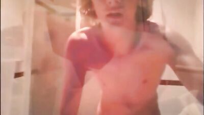 Toilet Fun: Kinky Amateur Blond Boys Ass Play!