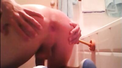 Toilet Fun: Kinky Amateur Blond Boys Ass Play!