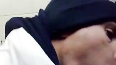 Blowjob in Bathrooms: The Amateur Cum Shots Handjob Experience!