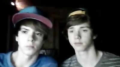 Gay Porn: Boys Exposing in Cam Room 01 - Bisexual Action Fake!