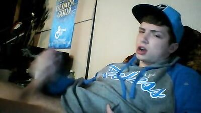 Thrusting Skater Twinks Big Cock Web-Cam Solo