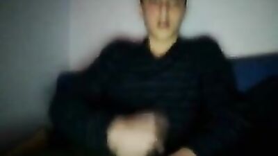 Young Boy Cumming on Webcam: Amateur Ass Play
