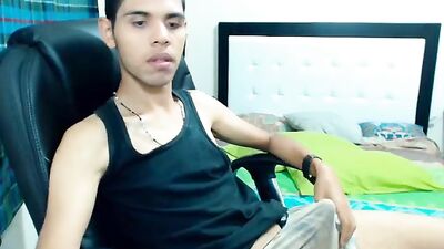 Gag me with your Cumshots and Handjobs! - Leave Me Alone Gay Porn