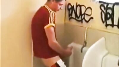 Gangbang in Public! Quick Cum Shots Ready!