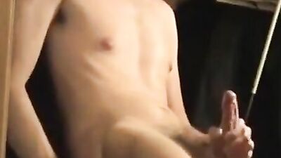 An Upshot of Wanking: Amateur Cum Shots Solo