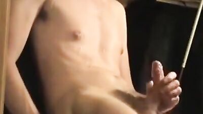 An Upshot of Wanking: Amateur Cum Shots Solo