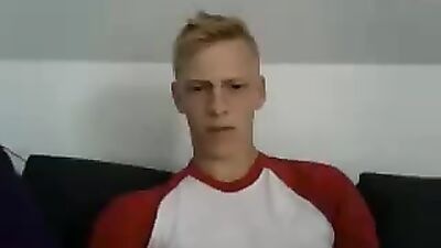 Nordic Bliss: Amateur Handjob with Lovely Guy!