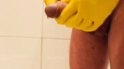 Getting Ready to Shave: Big Cocks Hottest Razor-Shaving Scene!