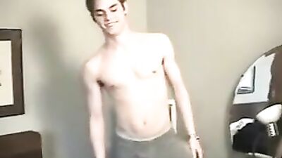 Straight boy gets sucked and wanks