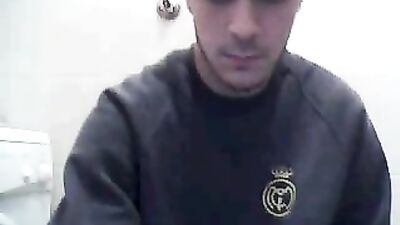 Madrid Guy Masturbating: Amateur Cum Shots & Handjobs!