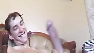 Gay boys cant do it without the kiss - Bareback Action